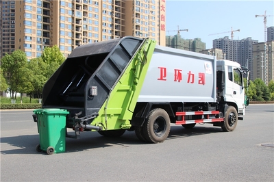 新春獻(xiàn)禮，環(huán)保先行 東風(fēng)多利卡國(guó)五壓縮垃圾車及系列專用車限時(shí)促銷